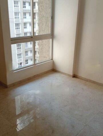 1 BHK Apartment For Rent in Lodha Amara, Kolshet Road