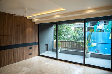 Balcony in 3 BHK Builder Floor at Dlf Cyber City – for Sale