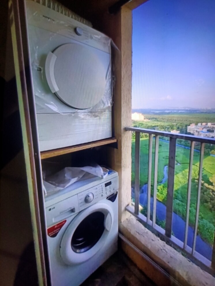 Bathroom, rustomjee-urbania 2 Bedroom 831 Sq.Ft. Apartment In Majiwada Thane 7874414