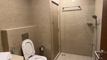 Bathroom in 4 BHK Apartment at Kohinoor Square Altissimo, Dadar West – for Rent