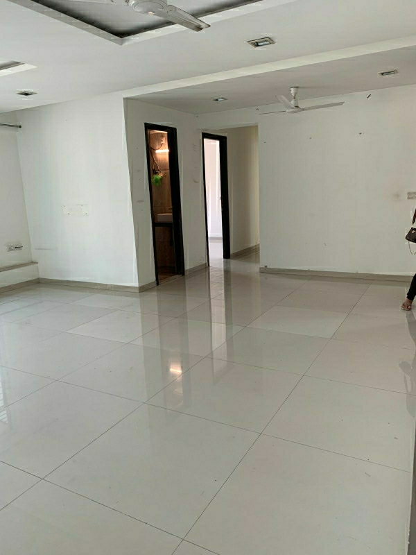 3 BHK Apartment For Sale in Kalpataru Radiance