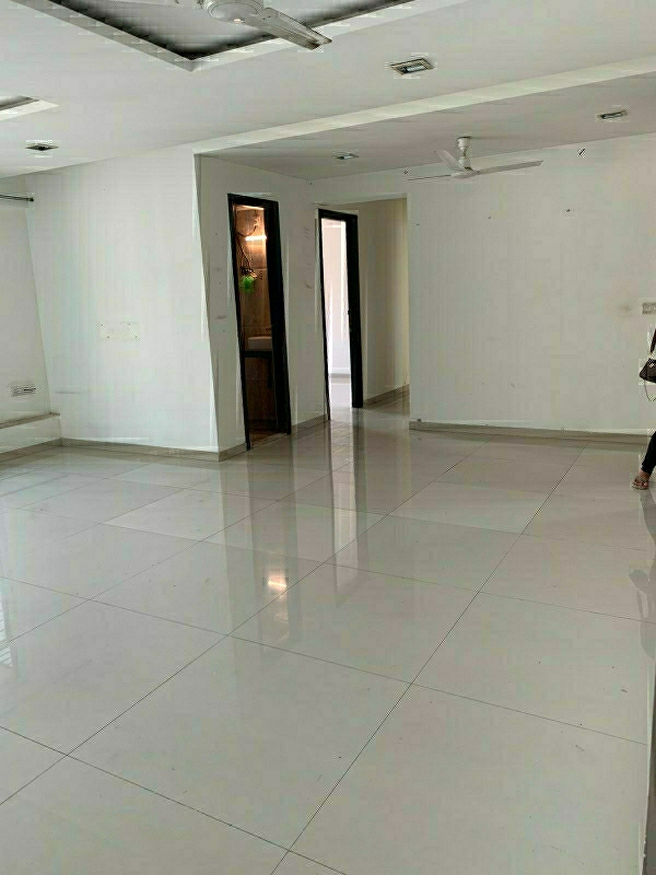 2 BHK Apartment For Sale in Kalpataru Radiance