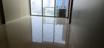 Room in 4 BHK Apartment at Kohinoor Square Altissimo, Dadar West – for Rent