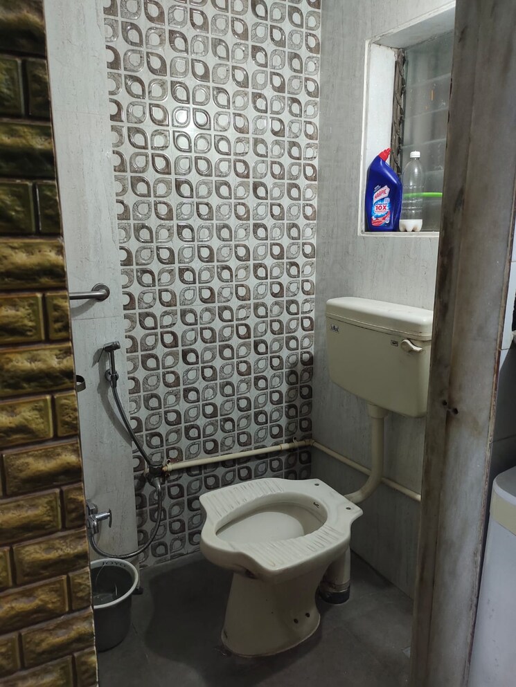 Bathroom, saraswati-darshan-chs 1 Bedroom 480 Sq.Ft. Apartment In Panch Pakhadi Thane 7874680
