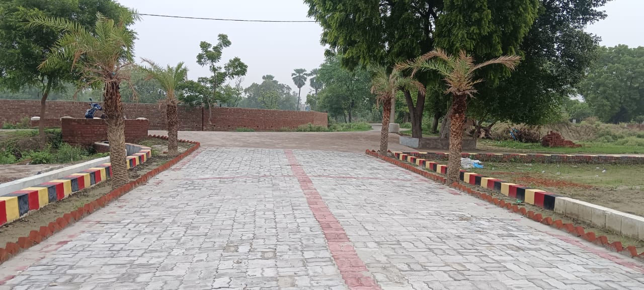 Plot For Sale in Raebareli Road