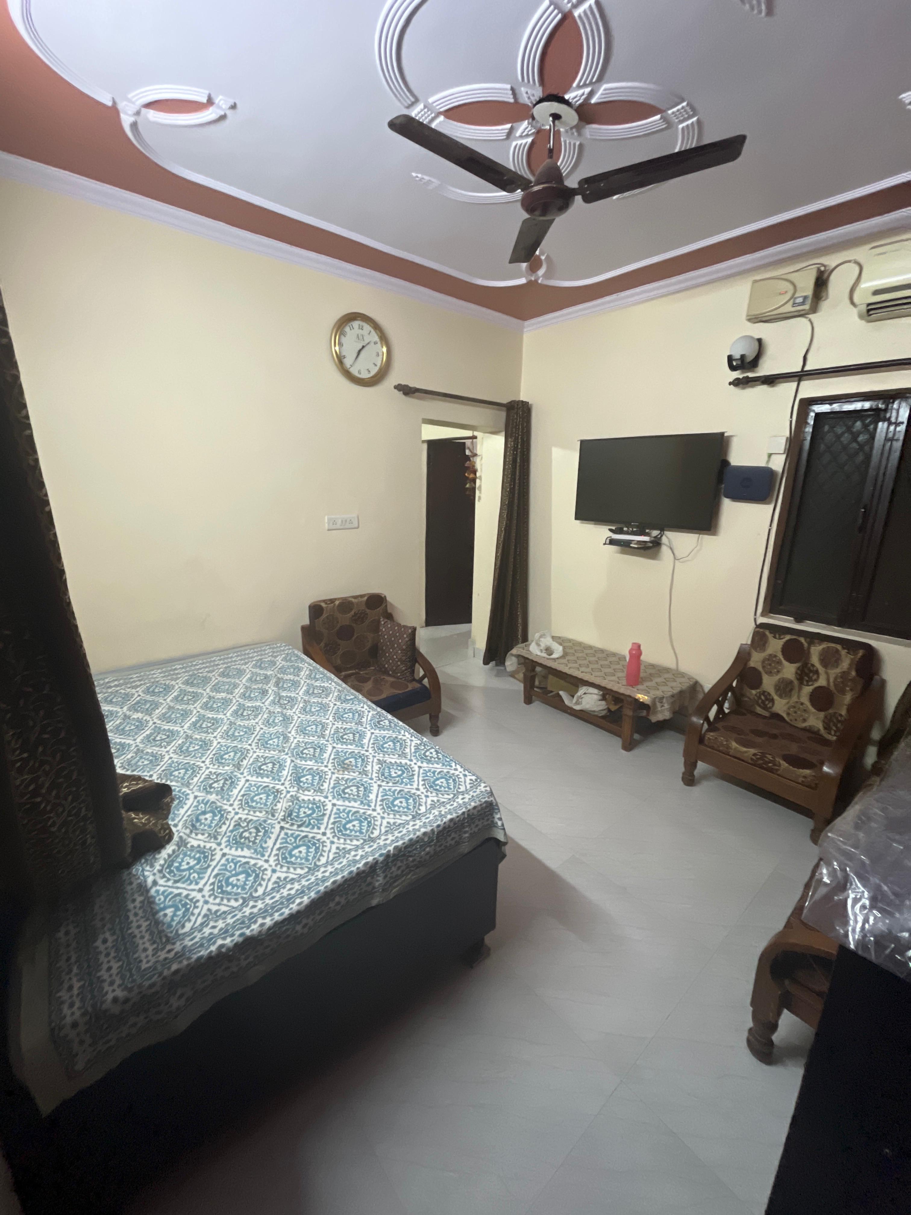 1 BHK + Extra Room Builder Floor For Sale in Vasundhara Sector 5