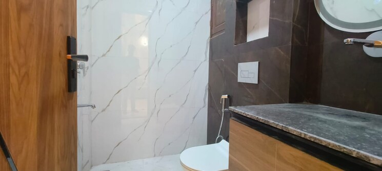 Bathroom, niti khand 3 Bedroom 90 Sq.Mt. Builder Floor In Niti Khand Ghaziabad 7874828