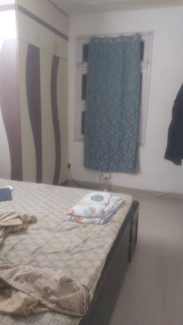 Bathroom in 1.5 BHK Builder Floor at Mayur Vihar Phase 1 – for Rent