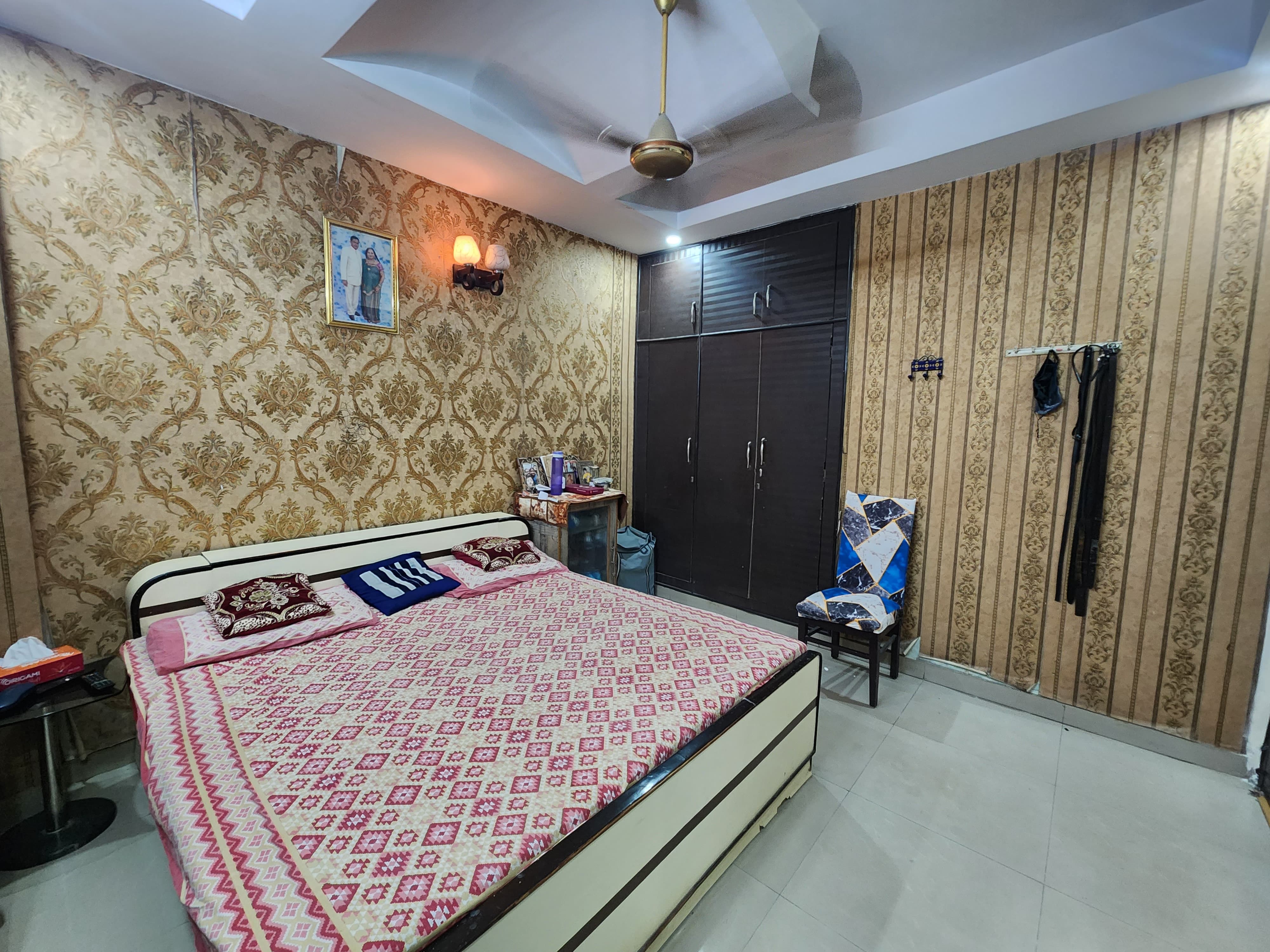 4 BHK + Pooja Room Builder Floor For Sale in Vasundhara Sector 5