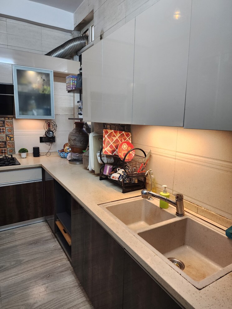 Kitchen, vasundhara sector 5 4 Bedroom 162 Sq.Mt. Builder Floor In Vasundhara Sector 5 Ghaziabad 7874850