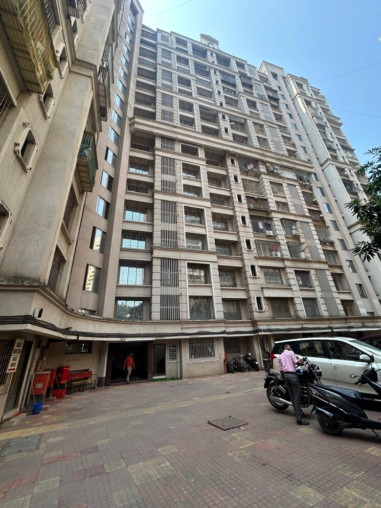 Master Bedroom, shree-niketan 3 Bedroom 830 Sq.Ft. Apartment In Kandivali West Mumbai 7874944