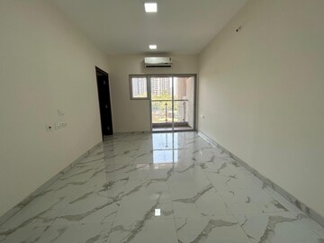 Room in 1 BHK Apartment at Dotom Isle, Malad West – for Sale