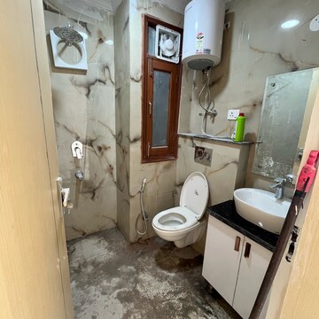 Attached Bathroom in 3 BHK Builder Floor at Dlf Farms – for Sale