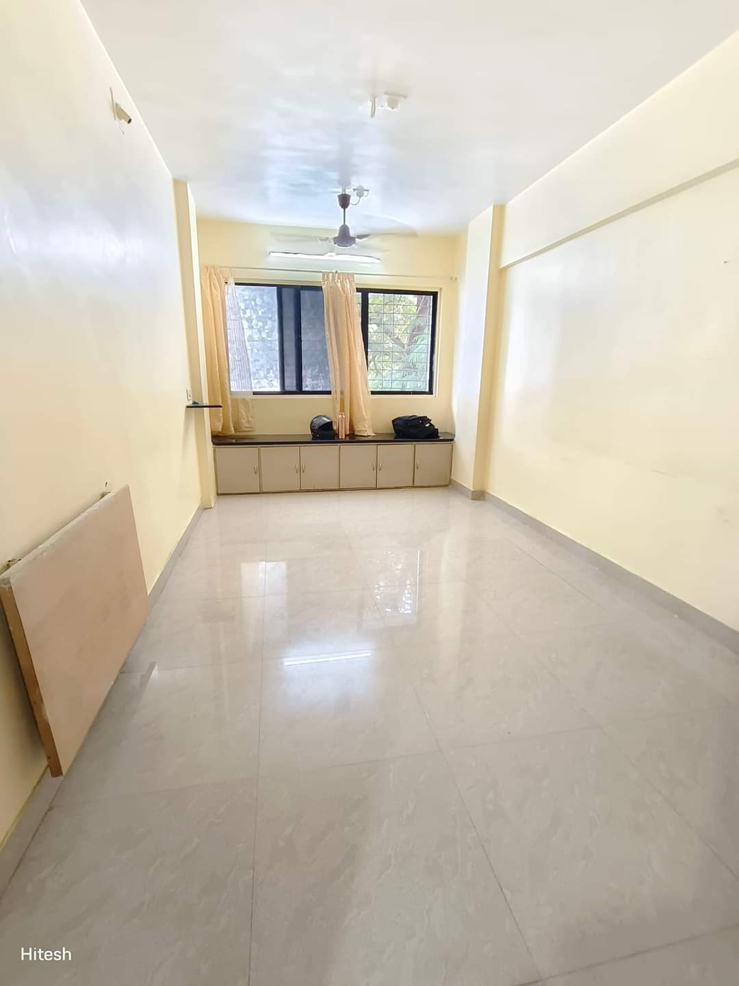 2 BHK Apartment For Sale in Agarwal And Doshi Complex