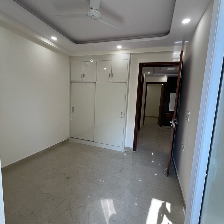 Room, dlf farms 3 Bedroom 1450 Sq.Ft. Builder Floor In Dlf Farms Delhi 7874990