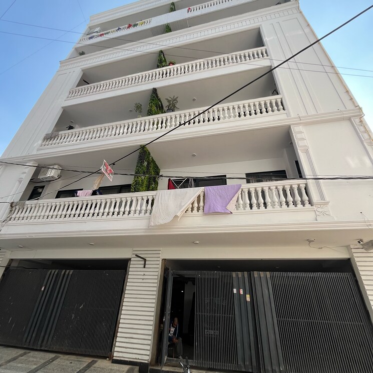 Exterior View, dlf farms 3 Bedroom 1450 Sq.Ft. Builder Floor In Dlf Farms Delhi 7874990