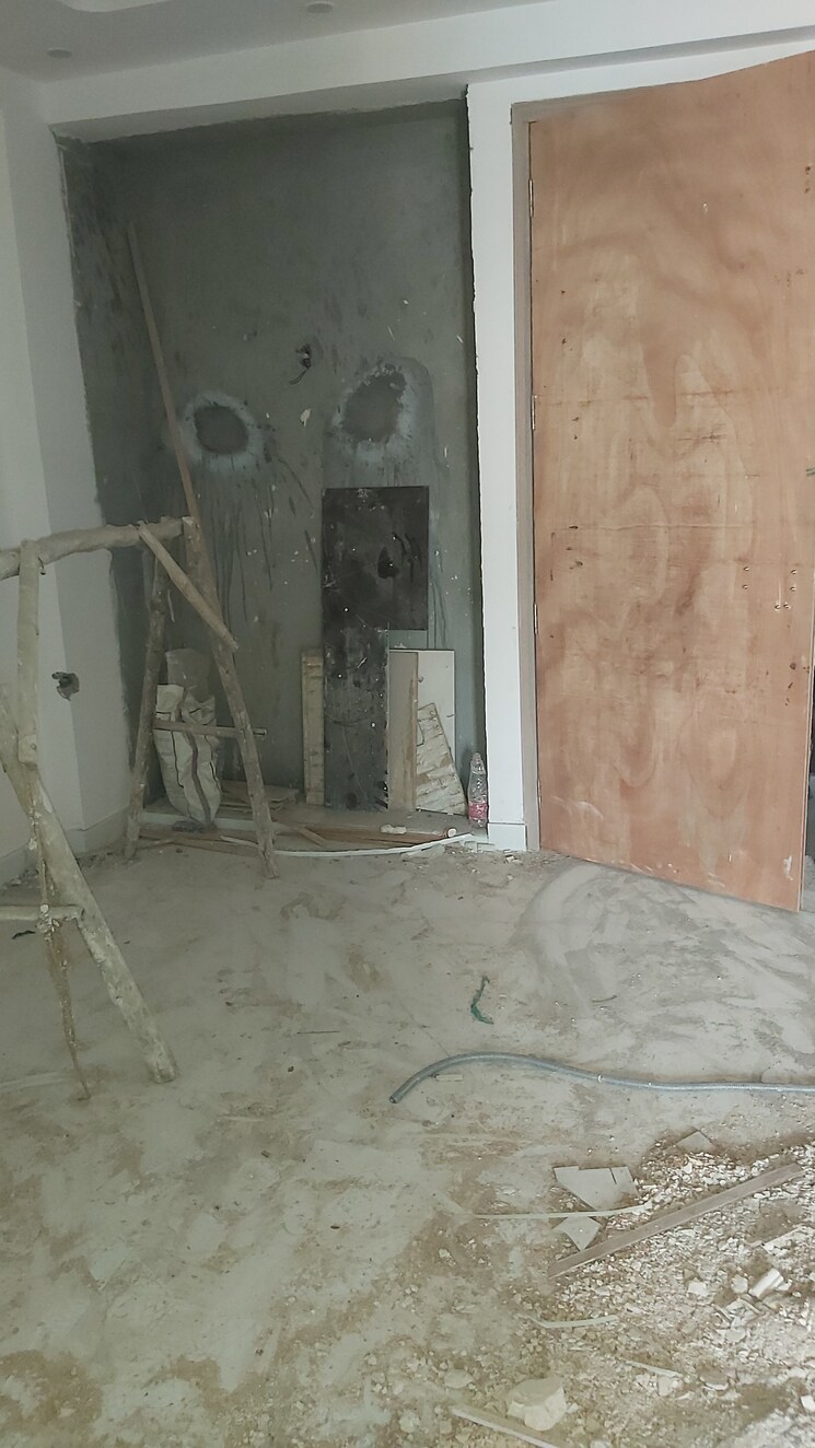 Bathroom, pandav nagar 3.5 Bedroom 900 Sq.Ft. Builder Floor In Pandav Nagar Delhi 7875127