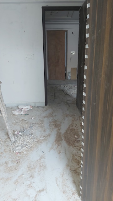Furnished Amenities in 3.5 BHK Builder Floor at Pandav Nagar – for Sale