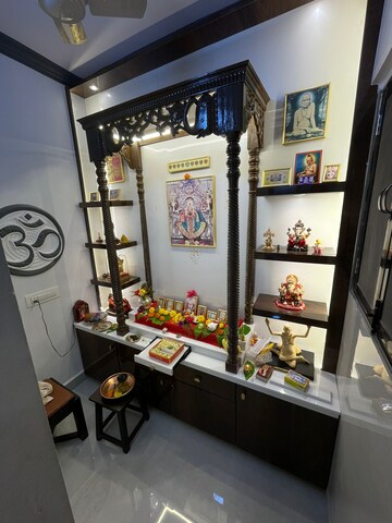 Furnished Amenities in 2 BHK Apartment at Silver Palace CHS, Andheri East – for Sale