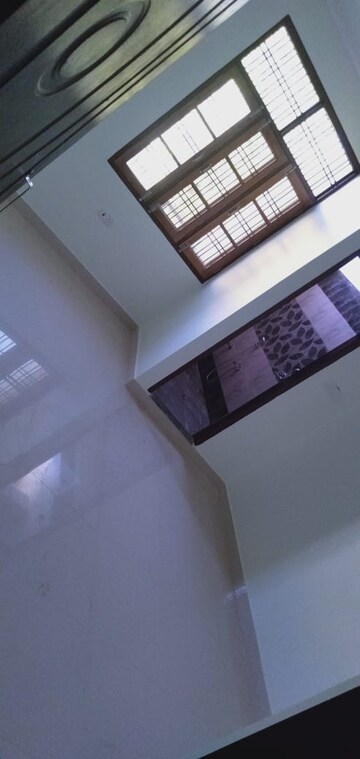 Room in 2 BHK Apartment at Sushant Golf City – for Rent