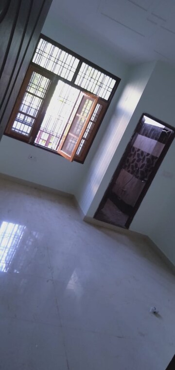 Furnished Amenities in 2 BHK Apartment at Sushant Golf City – for Rent