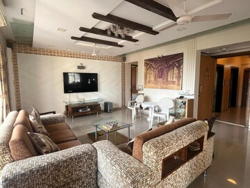 Living Room in 3 BHK Apartment at Dadar East – for Rent