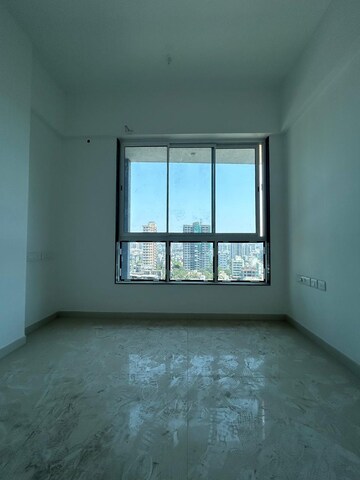 Room in 3 BHK Apartment at Shreeji Atlantis, Malad West – for Sale