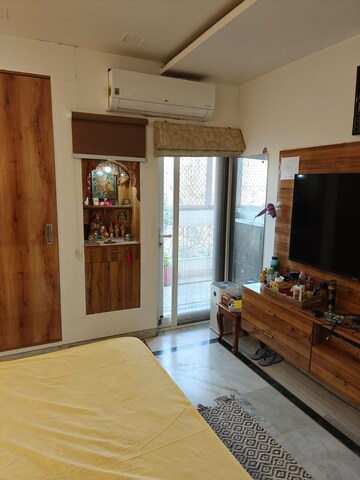 Bedroom in 3 BHK Apartment at Central Park I, Sector 42 – for Sale