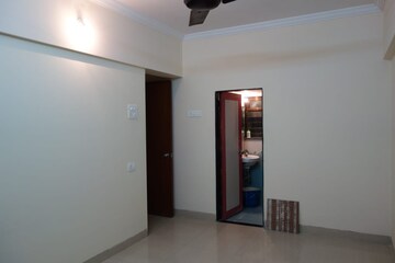 1 BHK Apartment For Rent in Vile Parle East