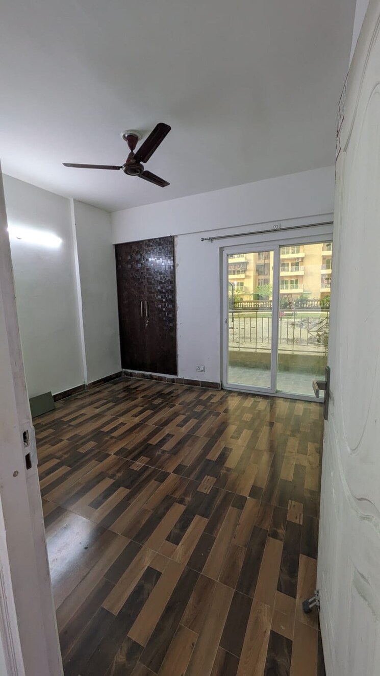 Bedroom, migsun-roof 2 Bedroom 815 Sq.Ft. Apartment In Raj Nagar Extension Ghaziabad 7875670