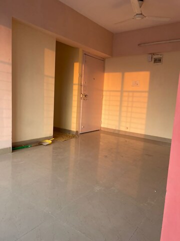 Room in 2 BHK Apartment at Andheri CHS, Andheri West – for Rent