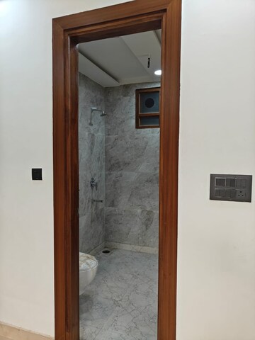 Attached Bathroom in 3 BHK Builder Floor at Puri Kohinoor, Sector 89 – for Sale