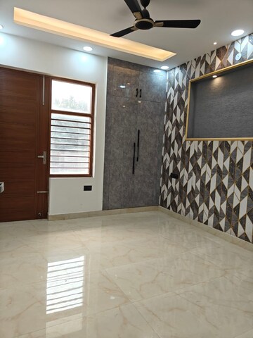 Bedroom in 3 BHK Builder Floor at Puri Kohinoor, Sector 89 – for Sale