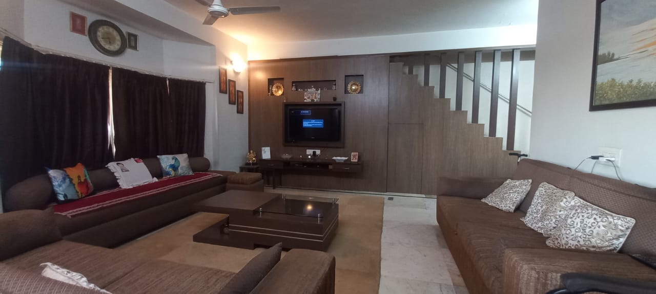 4 BHK + Servant Room,Extra Room Penthouse For Sale in Regency Tower