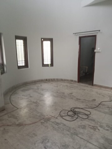 Room in 3 BHK Independent House at Avanti Vihar – for Rent