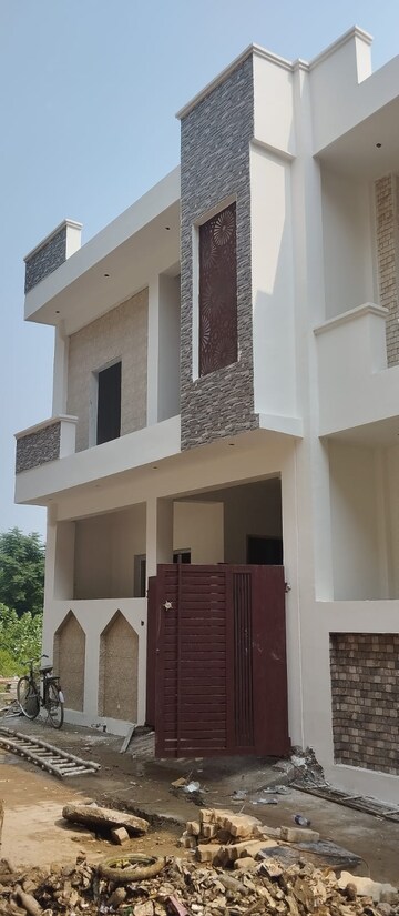 3 BHK Villa – Exterior View View at Arjunganj - for Sale