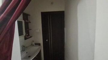 Bathroom in 3 BHK Apartment at Guttala Begumpet – for Rent
