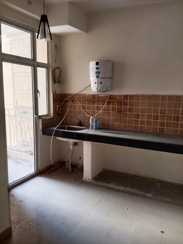 Balcony, mahagun-mywoods-iii 2 Bedroom 593 Sq.Ft. Apartment In Sector 16c Greater Noida Greater Noida 7876214