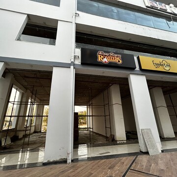  Showroom – Exterior View View at International Airport Road - for Sale