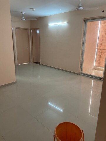 Room in 3 BHK Apartment at Mahagun Mywoods III, Sector 16c Greater Noida – for Sale