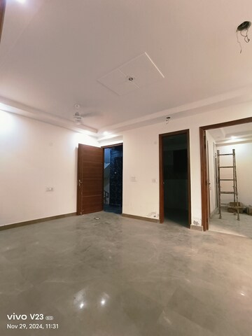 Room in 3 BHK Builder Floor at Chattarpur – for Sale