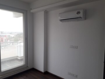  3 BHK Apartment at Dhillon Burj One, Lohgarh – for Rent