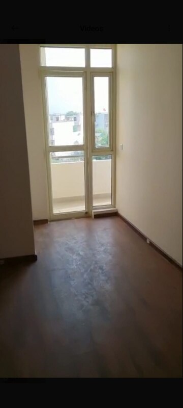 Room in 2 BHK Apartment at Wave Executive Floors, Wave City – for Sale