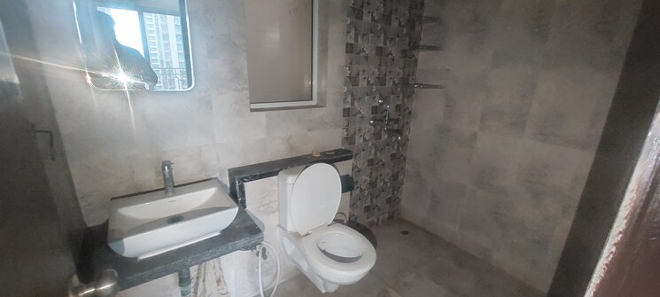 Bathroom, mahagun-mirabella 2 Bedroom 847 Sq.Ft. Apartment In Sector 79 Noida 7876528