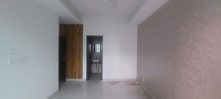 Room, mahagun-mirabella 2 Bedroom 847 Sq.Ft. Apartment In Sector 79 Noida 7876528