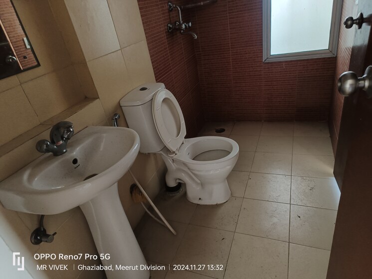 Bathroom, mahagun-mywoods 3 Bedroom 1520 Sq.Ft. Apartment In Sector 16c Greater Noida Greater Noida 7876619