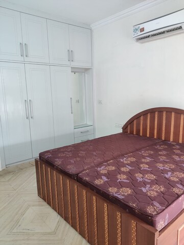 Room in 3 BHK Apartment at Panchkula Urban Estate – for Rent