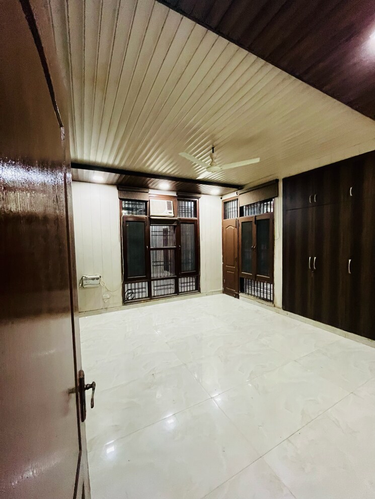 Room, nk-savitry-enclave 3 Bedroom 1690 Sq.Ft. Apartment In Vip Road Zirakpur 7876716
