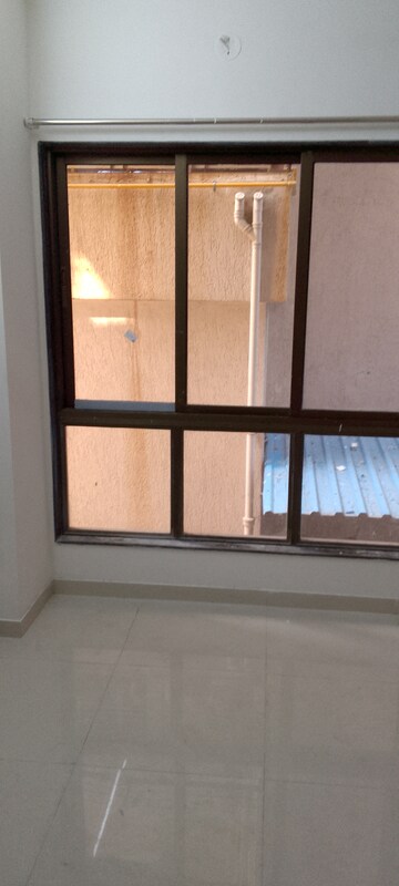 Room in 1.5 BHK Apartment at Green Heritage House, Andheri East – for Sale