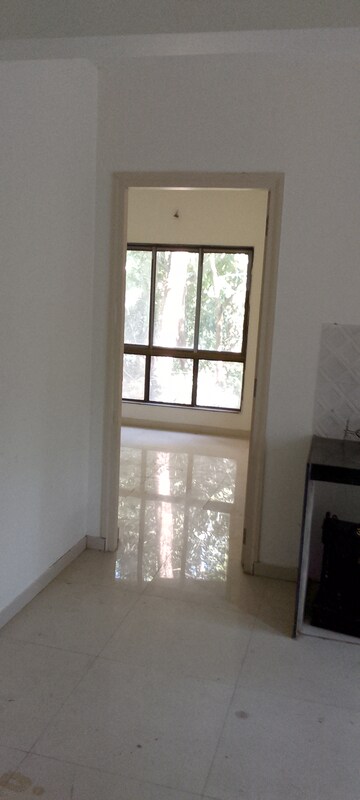 Room in 1.5 BHK Apartment at Green Heritage House, Andheri East – for Sale